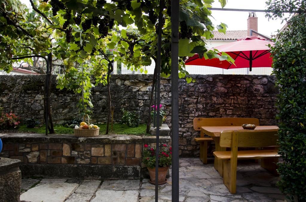 Apartment Percic Tar-Vabriga Kültér fotó